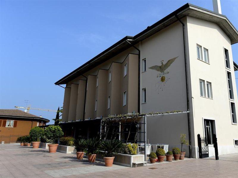 Hotel San Benedetto Peschiera del Garda Esterno foto