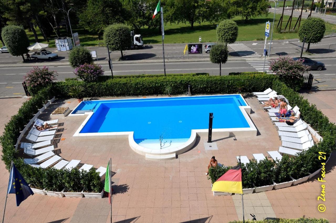 Hotel San Benedetto Peschiera del Garda Esterno foto