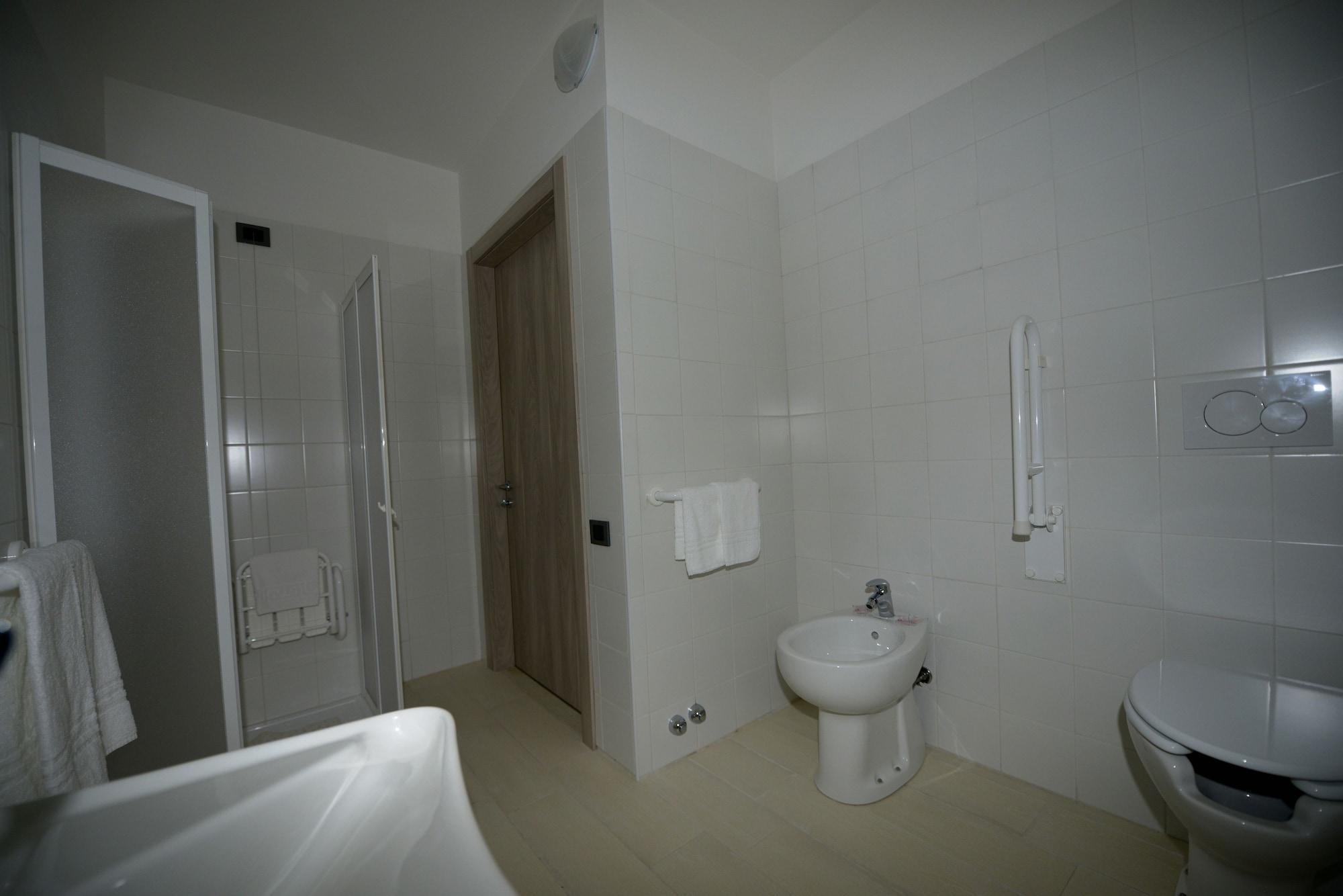 Hotel San Benedetto Peschiera del Garda Esterno foto