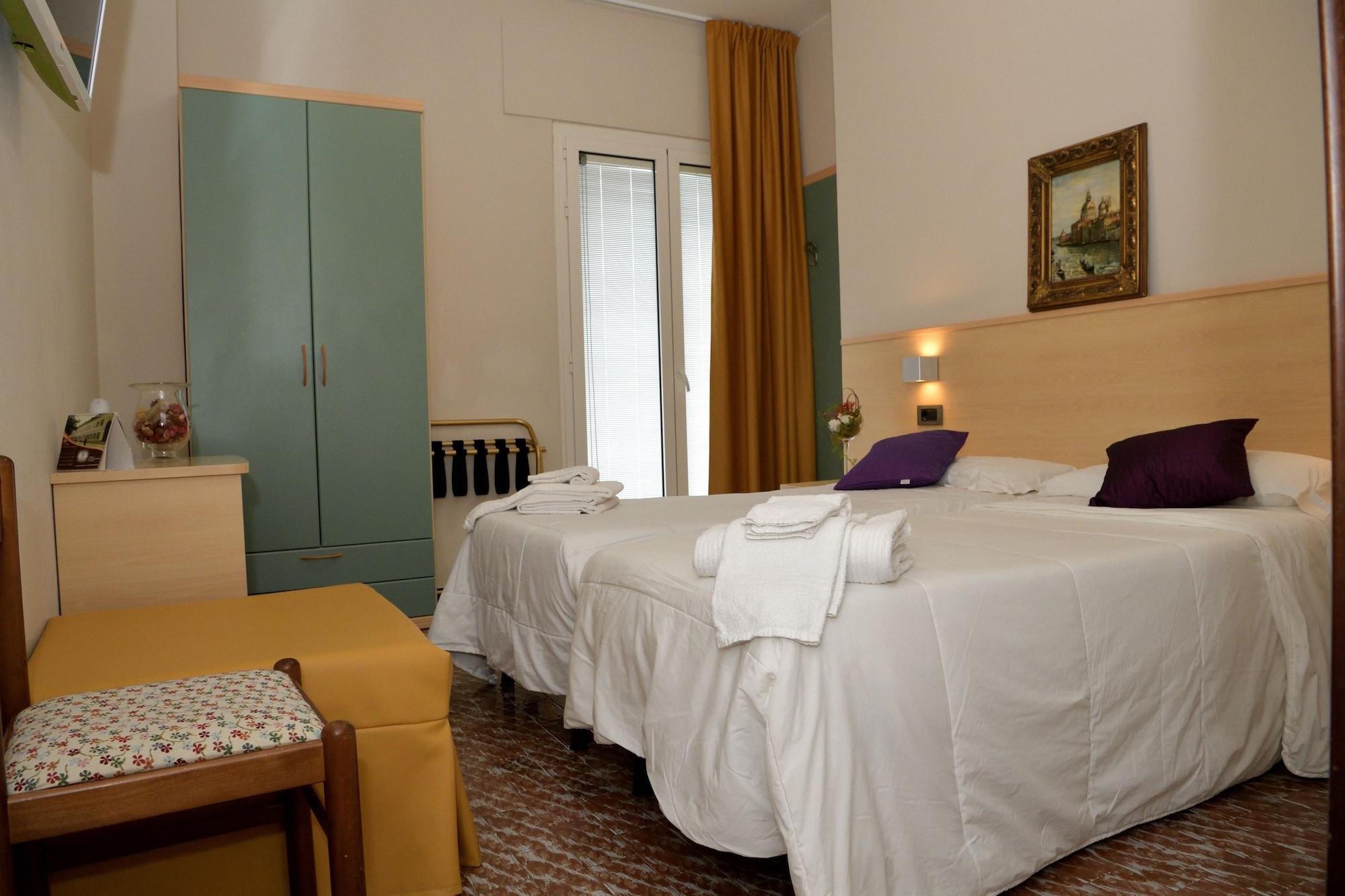 Hotel San Benedetto Peschiera del Garda Esterno foto