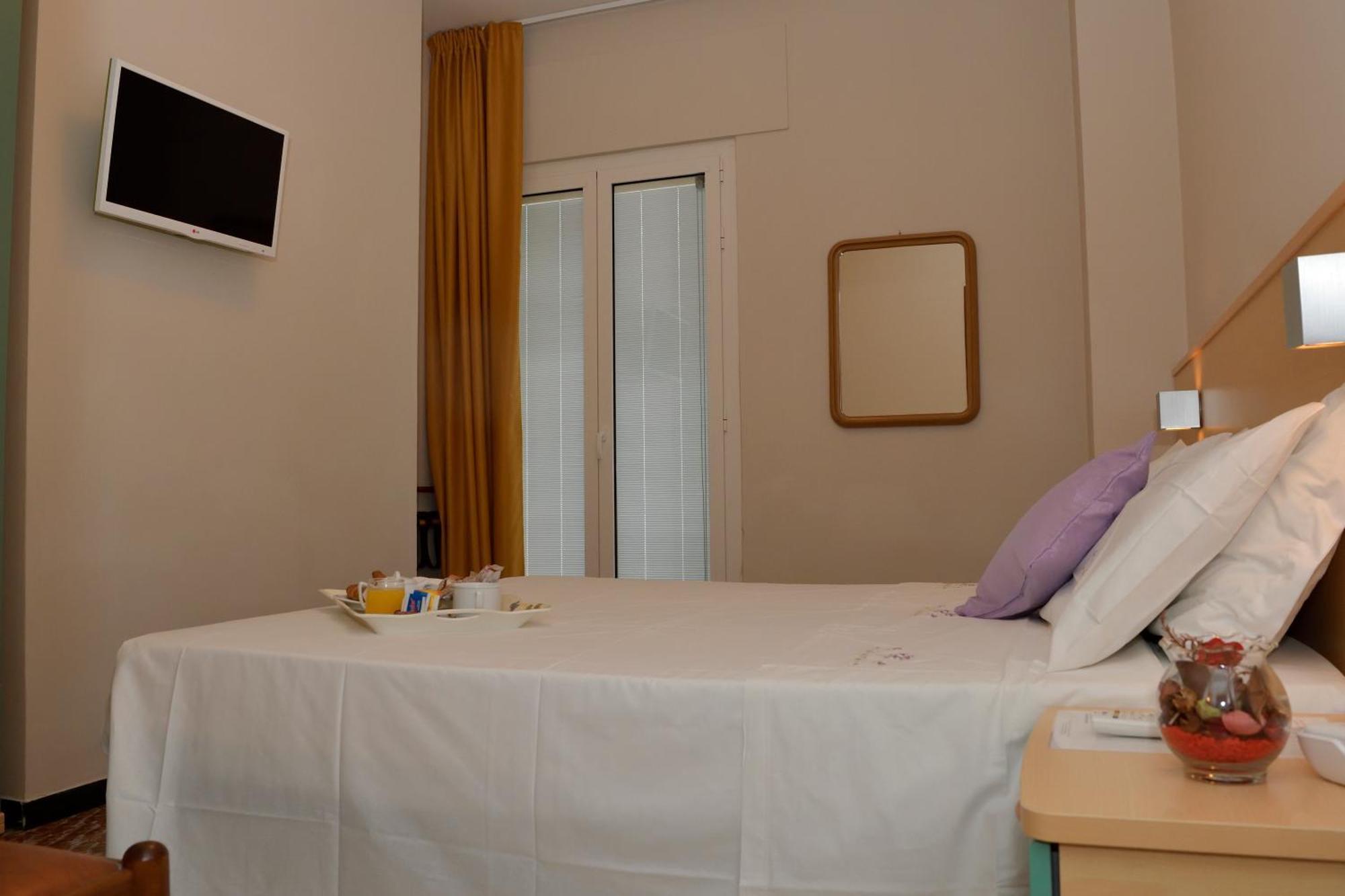 Hotel San Benedetto Peschiera del Garda Esterno foto
