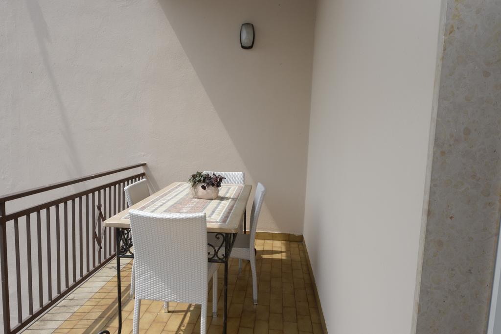 Hotel San Benedetto Peschiera del Garda Esterno foto