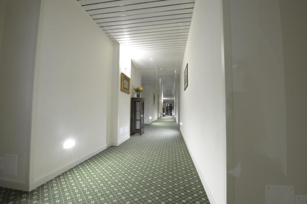 Hotel San Benedetto Peschiera del Garda Esterno foto