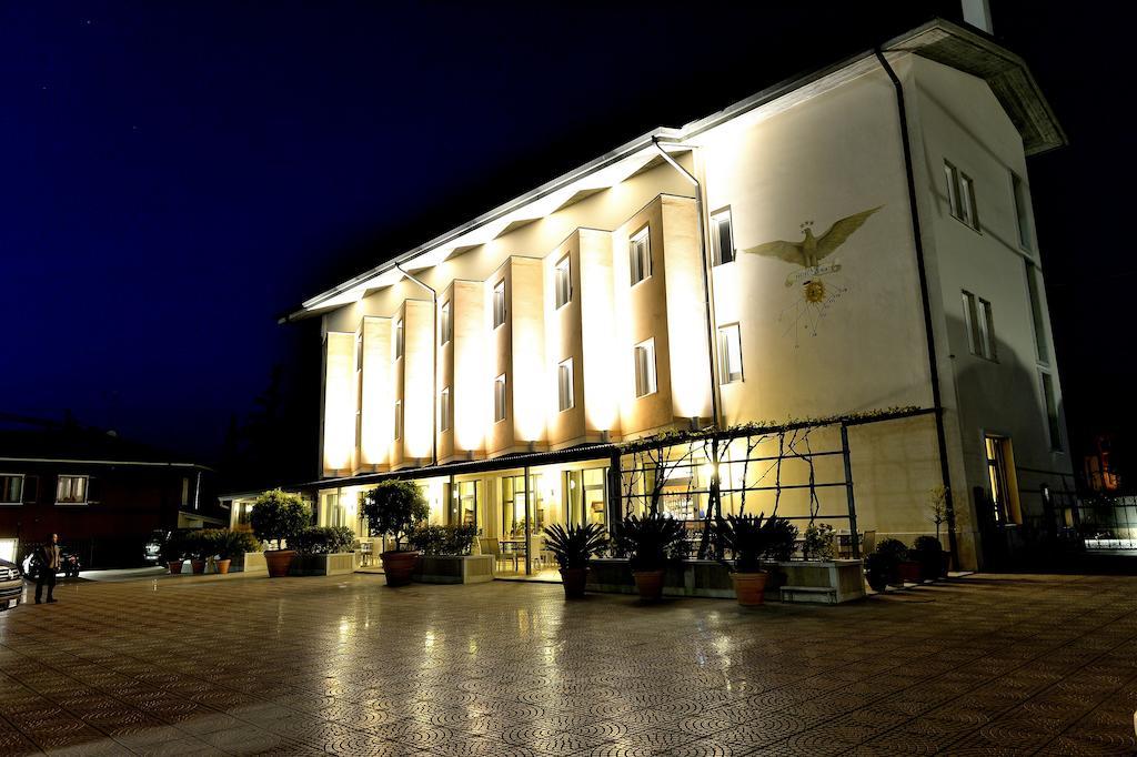 Hotel San Benedetto Peschiera del Garda Esterno foto