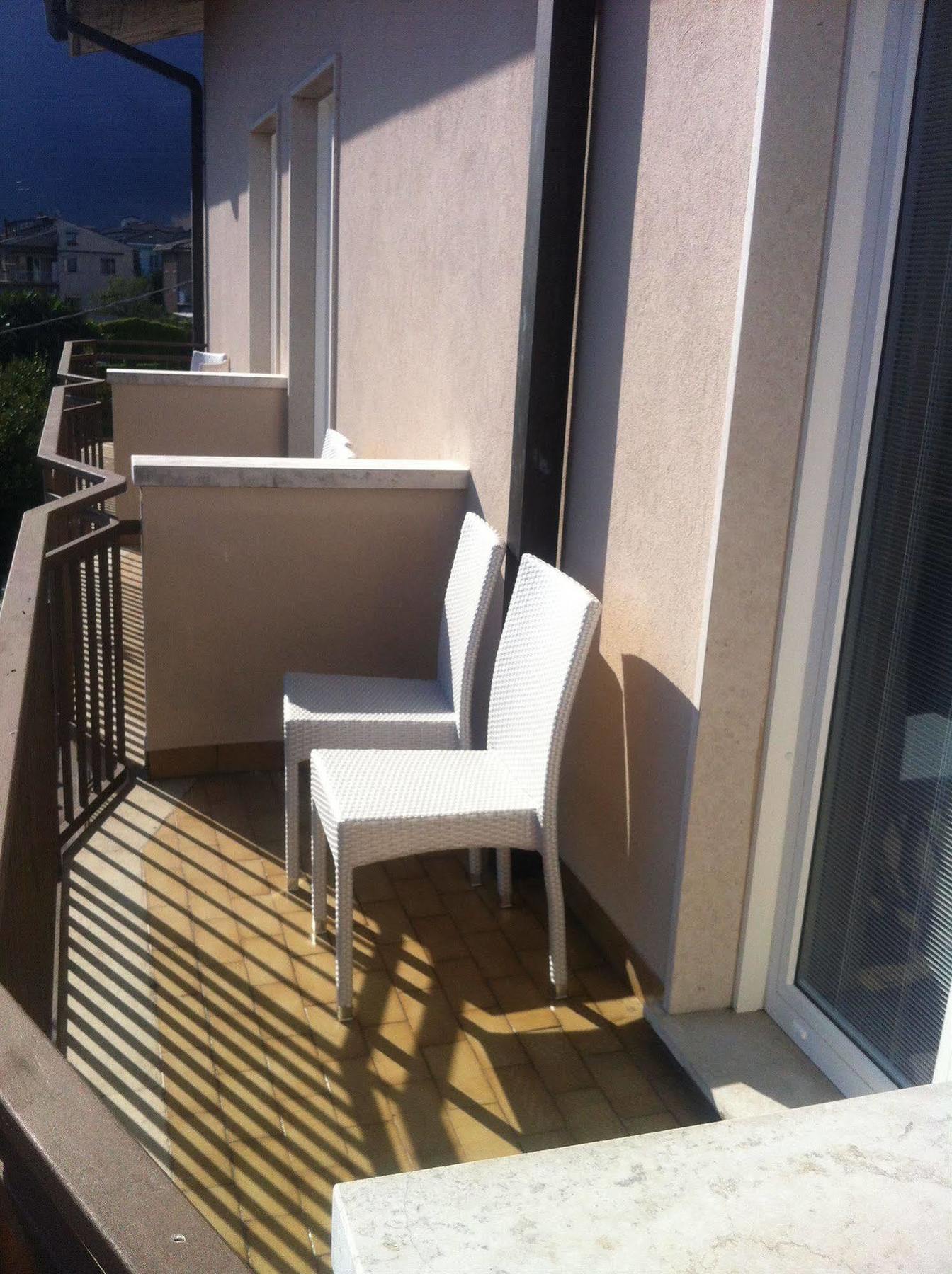 Hotel San Benedetto Peschiera del Garda Esterno foto