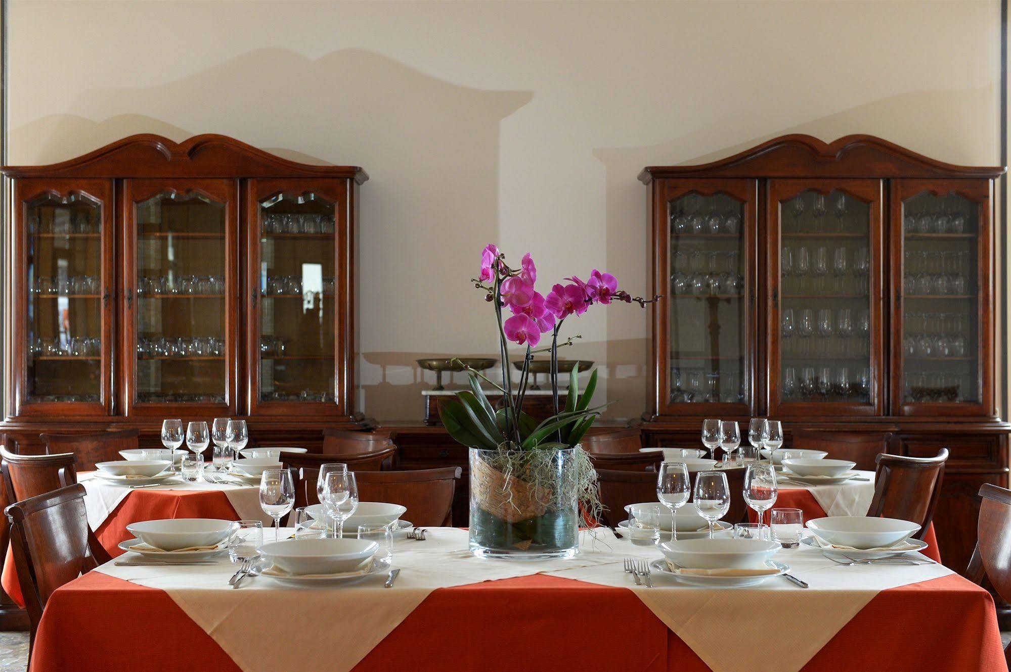 Hotel San Benedetto Peschiera del Garda Esterno foto